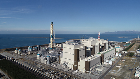 �\��Η͔��d��