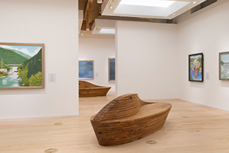 ������M�������[