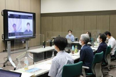 3�Ђ����̃X�e�b�v�ցI�X�}�[�g�Љ�̎����Ɍ����A���g�݂�����ɉ��� �C���[�W1