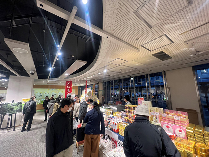 ���Y�i�̔̔��A�p�l���W���A�`���|�\�u�S���ہv�̔��͂���p�t�H�[�}���X���W�J �C���[�W2