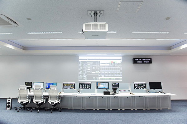 ������z�Η͔��d�����ɂ��b�𕷂��܂��� �C���[�W13