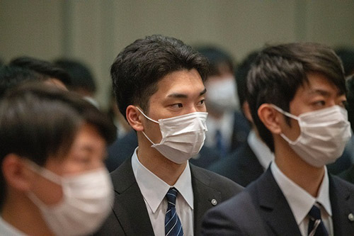 �����̐V���Ј��̊F����̗l�q�ł� �C���[�W5