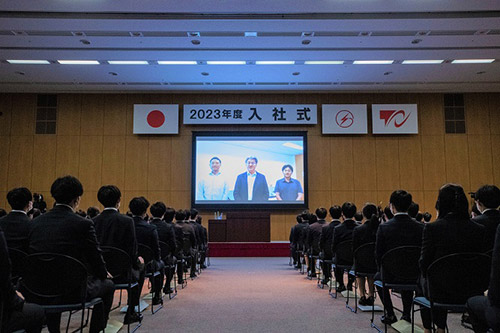 �����̐V���Ј��̊F����̗l�q�ł� �C���[�W5