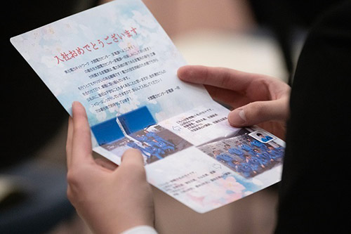 �����̐V���Ј��̊F����̗l�q�ł� �C���[�W8