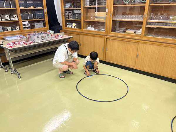 �V�G�l���M�[��̌��@�R���d�r�J�[���H��I �C���[�W2