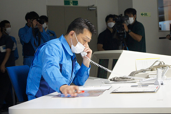 �V�~�����[�^�P�� �C���[�W5