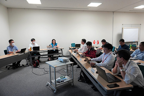 ���C�e�[�}�́u���z�d�l�b�g���[�N�̎������v �C���[�W1