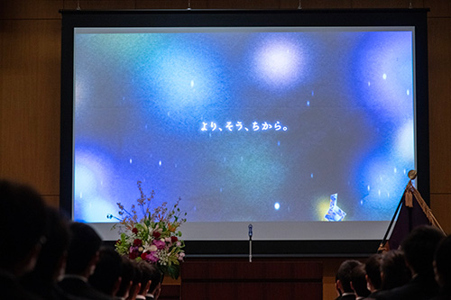 ��y�Ј��ɂ��r�f�I���^�[�A�u�����h��������� �C���[�W4