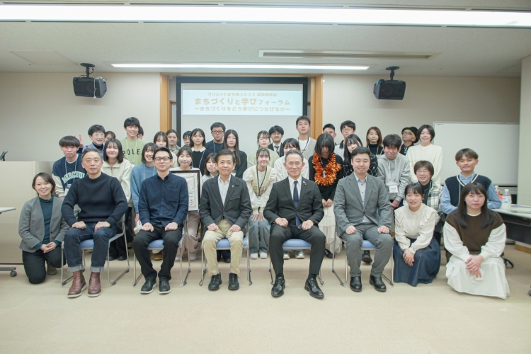 �����̗l�q