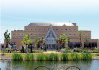 ���f���{�݂̂��ē� �ʐ^